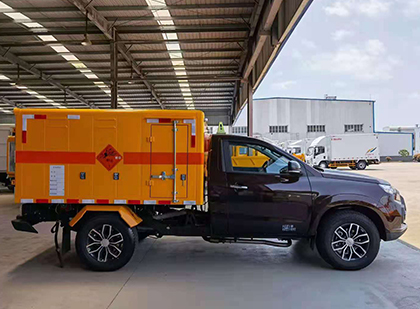 德清爆破器材运输车