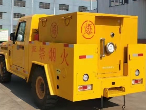 德清凯龙爆破器材运输车：保障爆破任务的安全运行